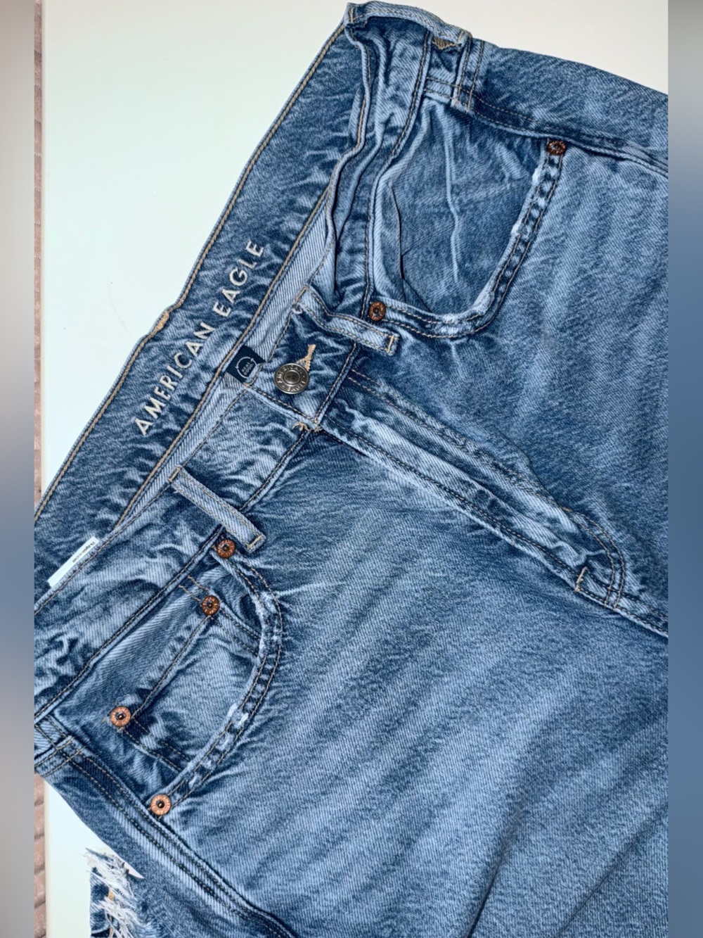 American Eagle Outfitters Women’s Medium Blue Straight Leg Jeans